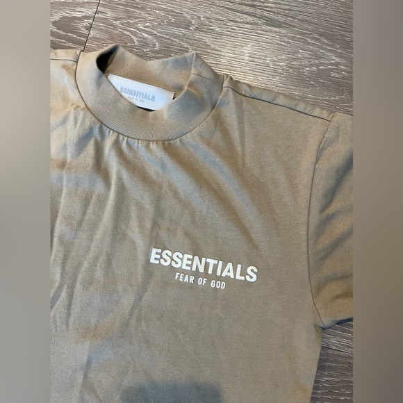 Fear of God Essentials Women’s T-shirt- Oak - Picture 4 of 6